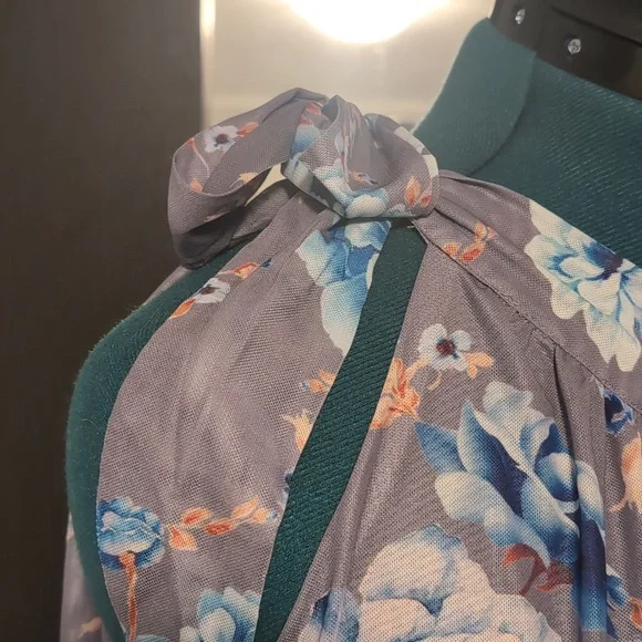 Top - Picture 2 of 9